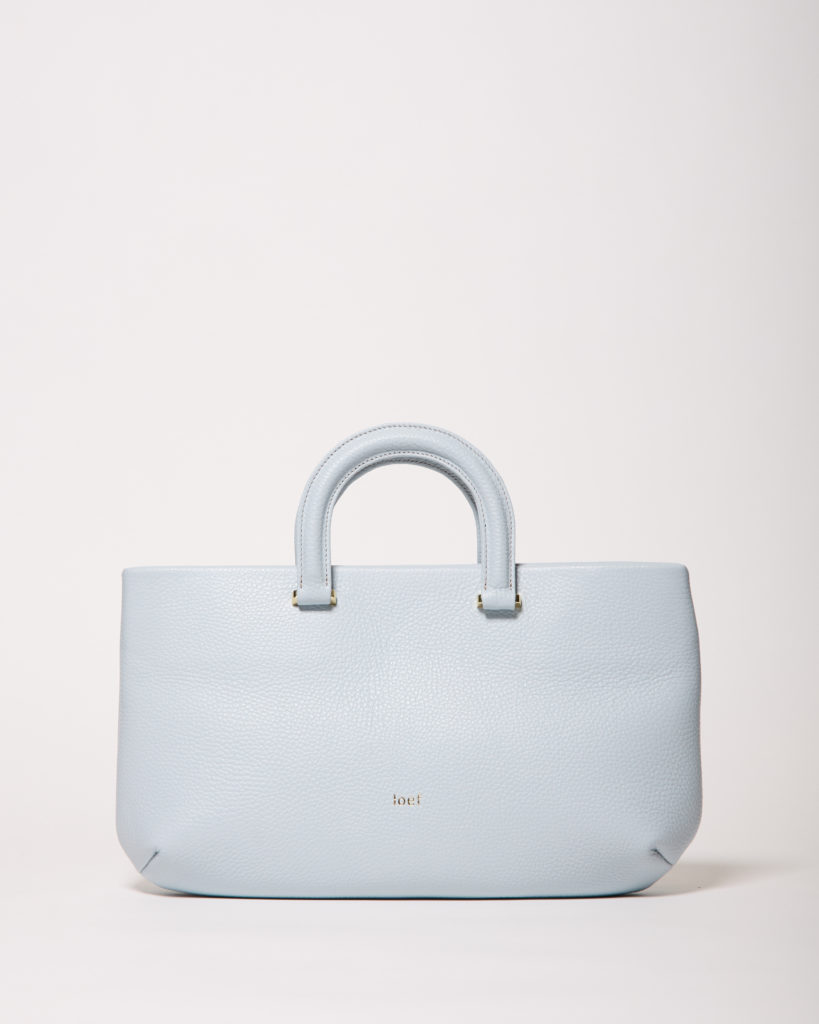 Serena in pelle martellata azzurro polvere