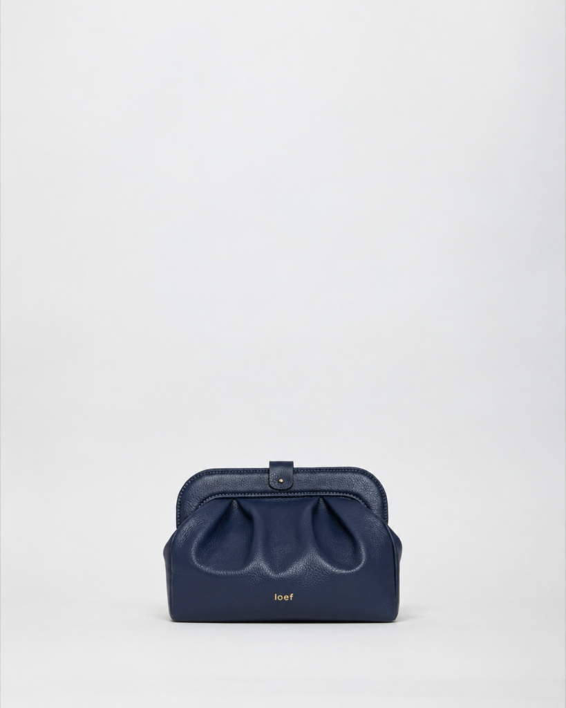 Robby Midi clutch in pelle martellata Blu Made in Italy IOEF vista frontale